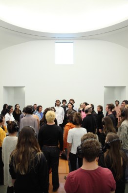 512 Hours - Marina Abramovic